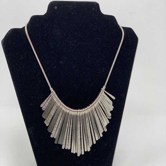 Saks fifth avenue women’s silver/ gray necklace - Picture 2 of 7